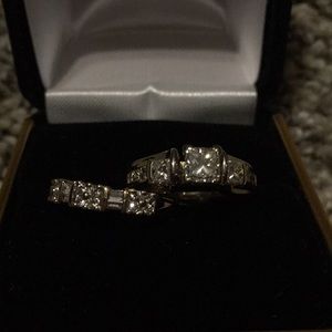 Princess cut diamond ring